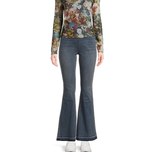 No Boundaries Pull on Flare Jeans - Picture 1 of 5